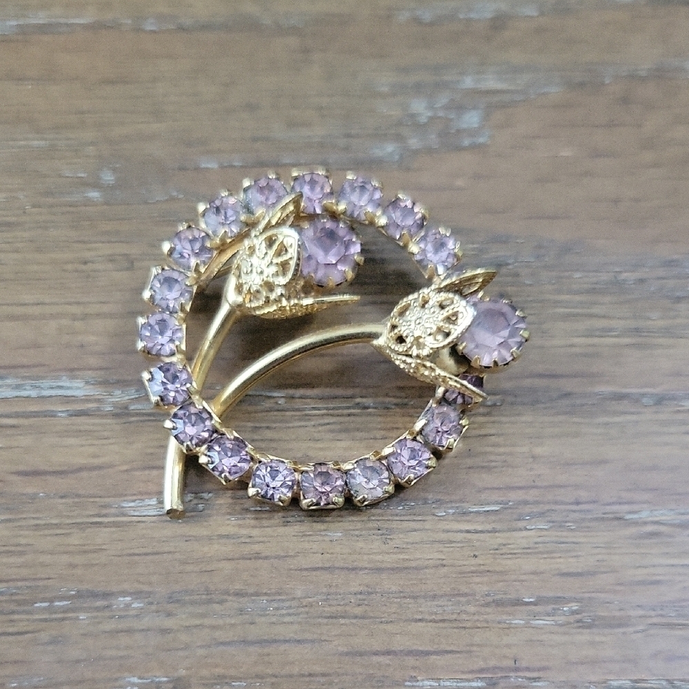 Elegant Gold tone Vintage Purple chrystal Floral Brooch